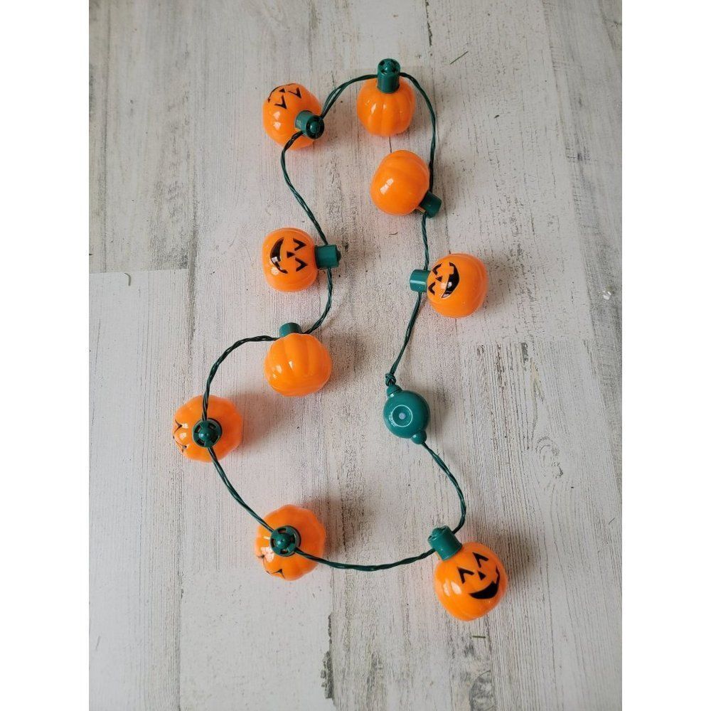 Halloween pumpkin jack o'lantern necklace accessory